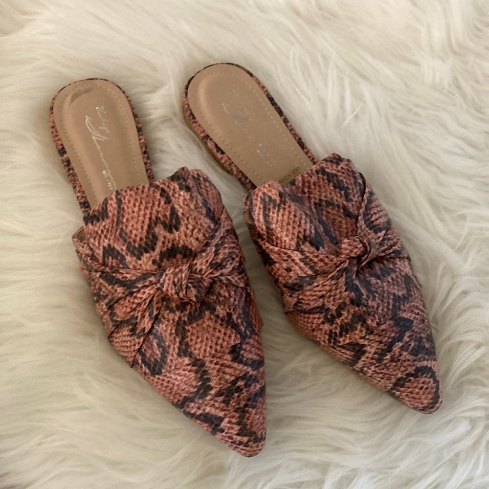 NWOB Nordstrom Animal print sandals mules